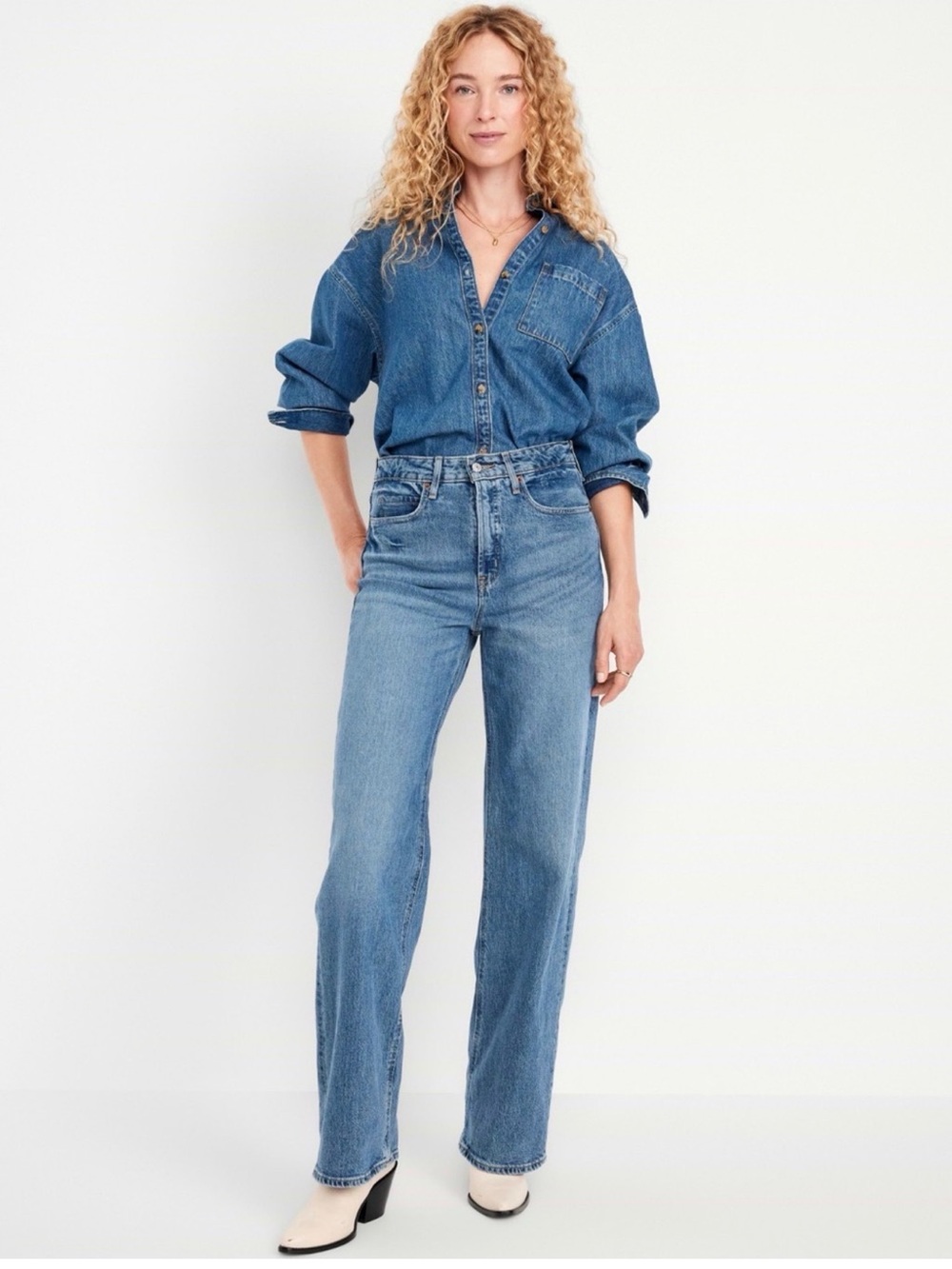 Old Navy Extra High-Rise Wide Leg Jeans in Medium Blue